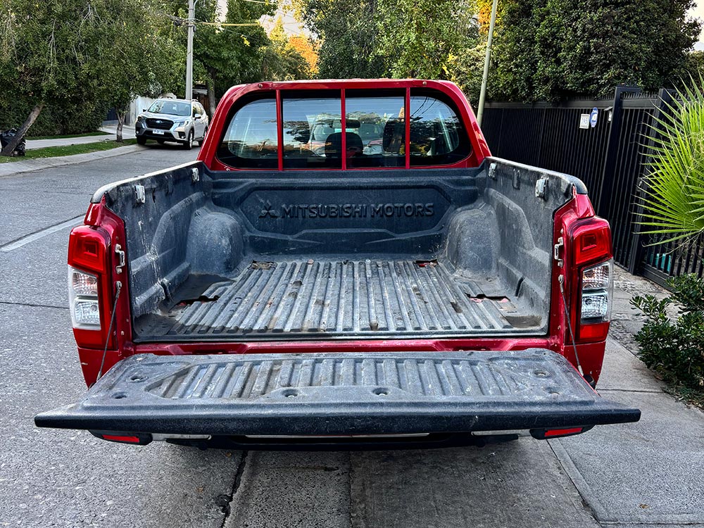 Mitsubishi L200 Katana Año 2021  - 77.300 Km