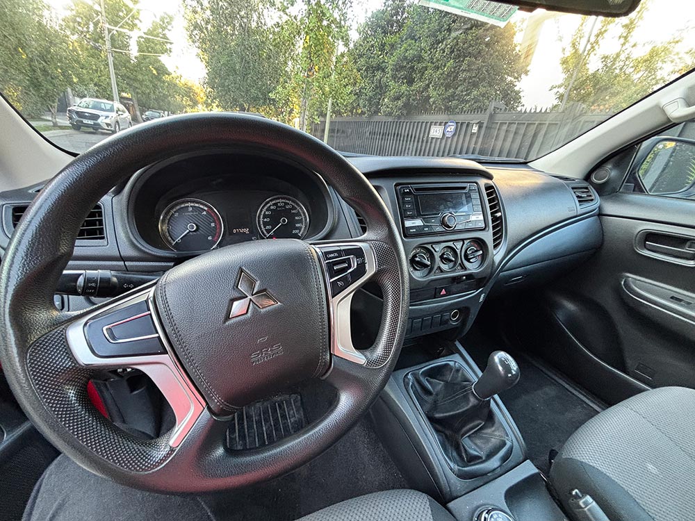 Mitsubishi L200 Katana Año 2021  - 77.300 Km